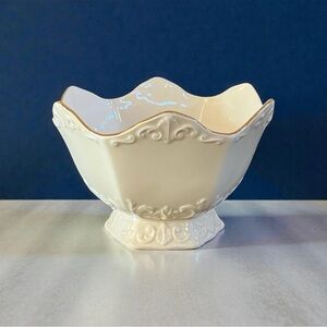 Vintage Lenox Langtry 7” Gold Rimmed Bowl